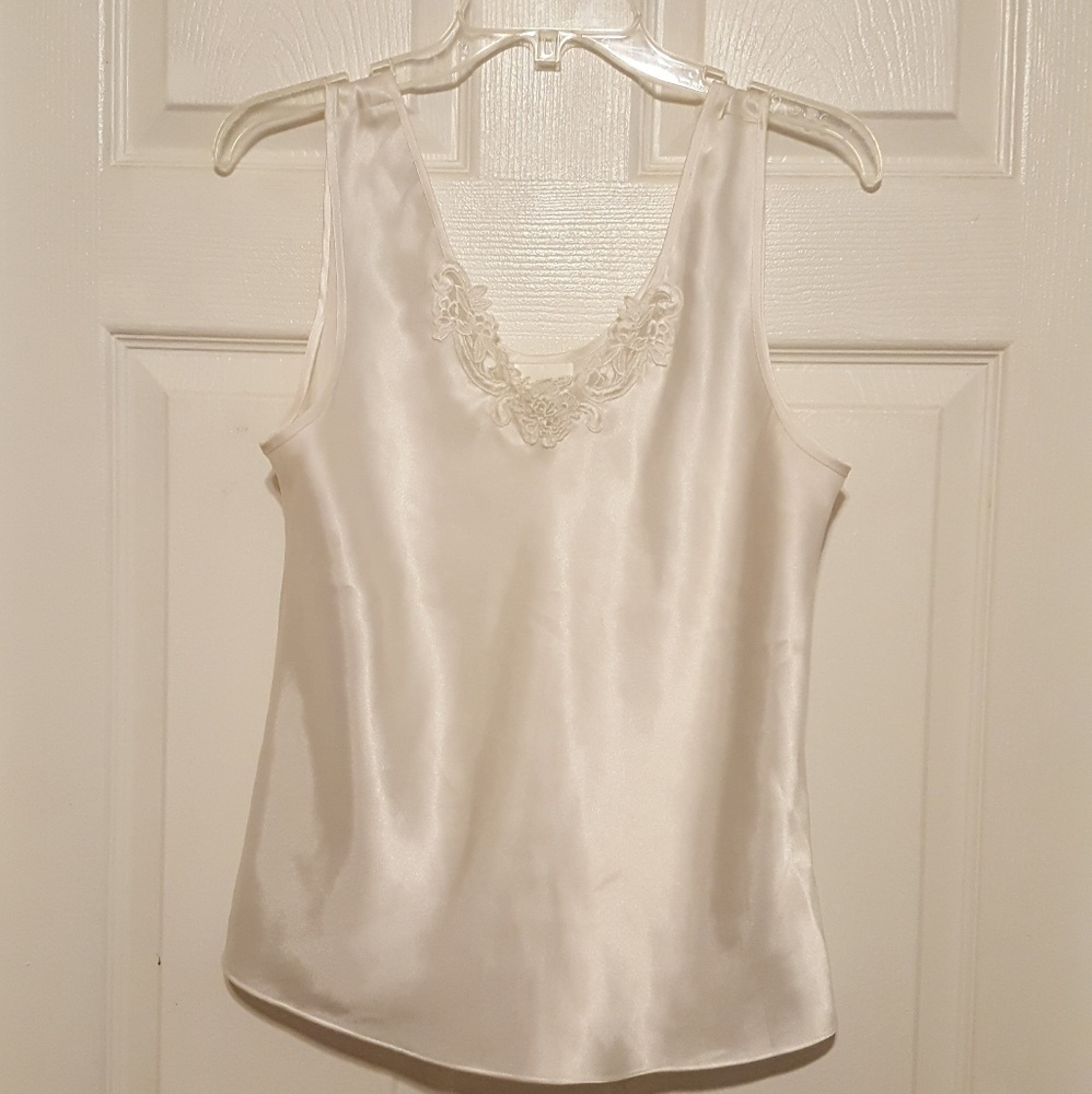Secret Treasures Tank Top - M